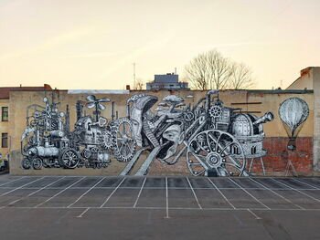 KTU centrinių rūmų kieme – mokslo aukštumas simbolizuojantis meno kūrinys