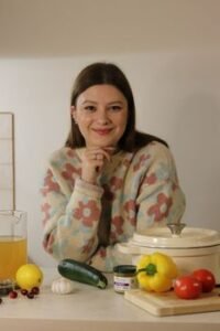 Dešimtis tūkstančių sekėjų nebrangiais receptais stebinančios Brigitos Uyar Velykų receptas: sardinėmis įdaryti kiaušiniai