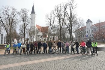 Prasidedant daugiamilijoninės vertės darbams, speciali komisija įvertino Šiaulių dviračių takus