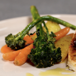 Paskutinės minutės idėja Velykų stalui: šefas dalinasi, kaip pagaminti „Butterfly“ viščiuką