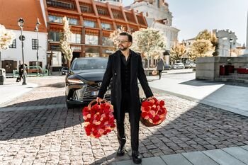 Nauja  Mindaugo Lapinskio daina „Mano likimas“ atskleidžia tikrąją scenos kainą