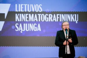 Premjerė sveikina sukaktį minintį kino kūrėją Arūną Matelį