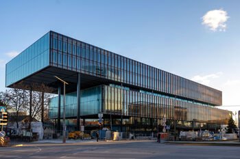 Britų prekybos rūmų Lietuvoje delegacijai – išskirtinė proga susipažinti su architektūra, atkeliaujančia į Vilnių (Atnaujinta)