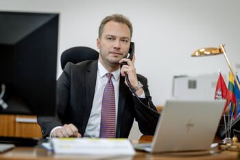 Ministras J. Taminskas telkia valstybes: ragina stabdyti sezoninio laiko keitimą