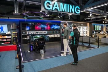 „Topo centras“ atnaujino dvi parduotuves, ilgalaikiuose planuose – visas tinklas