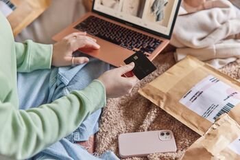 Lietuviai lenkia Europą: mados prekes internetu perka dažniau nei bet kur kitur