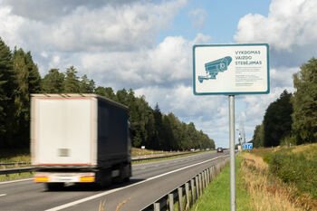 Ruošiantis e-tolling sistemos startui, nuo vasaros nebebus galima įsigyti metinių vinječių