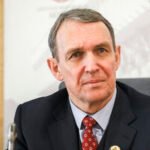 Premjerė sveikina filosofą Arvydą Juozaitį su jubiliejumi