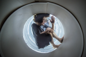 NE/PERFORMANSAS su Monika Dirsyte