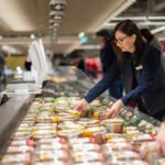 „Maxima“ siūlo vasaros planą, kuriam sunku pasakyti ne: 4 dienos darbo, 4 poilsio, o apgyvendinimas pajūryje – nemokamas