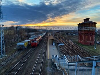 Lietuvos geležinkeliuose – europinės tendencijos: keleivių daugėja, krovinių mažėja