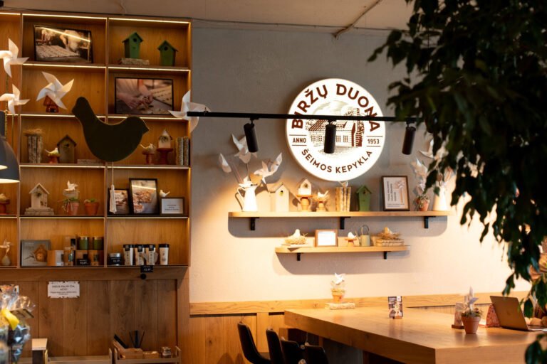 „BIRŽŲ DUONA“ SIUNČIA PALANKŲ VĖJĄ PARAMOS FONDUI „RUGUTĖ“