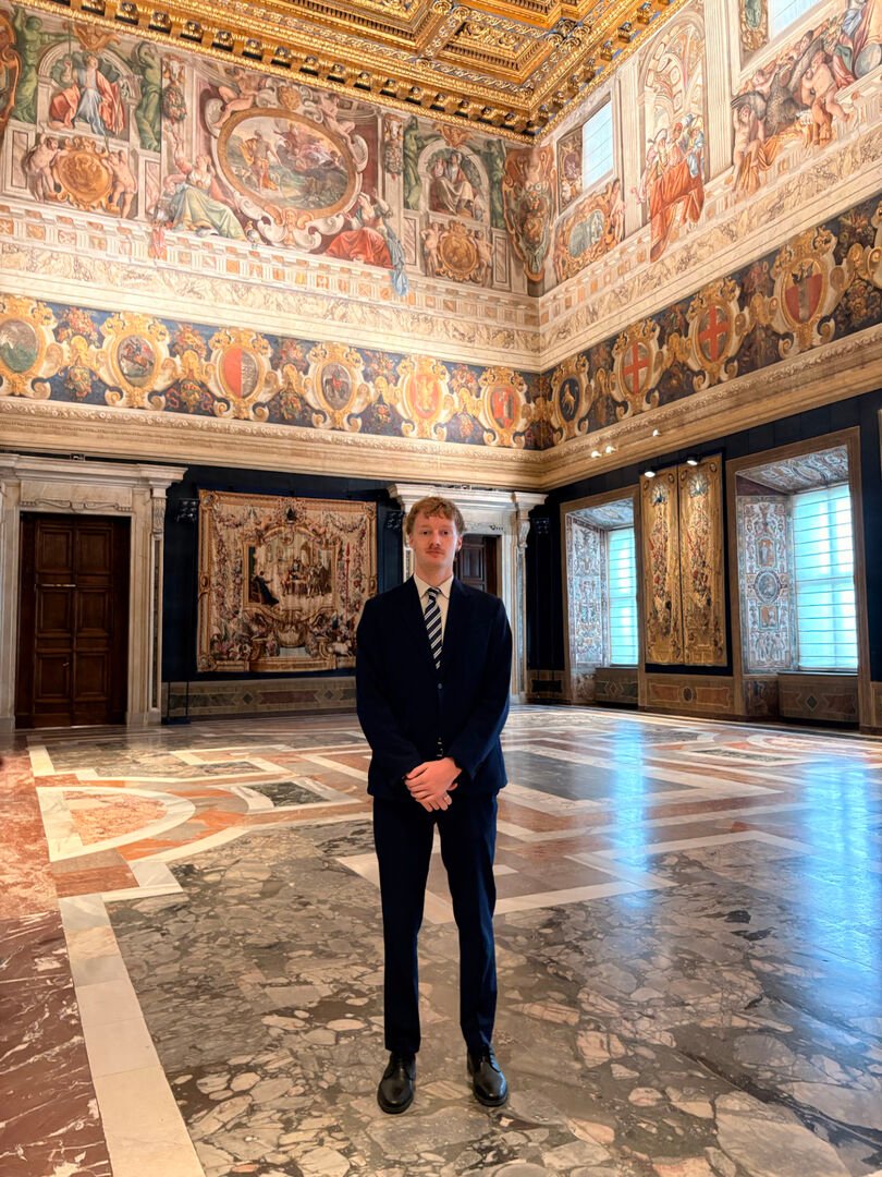 Three International Mobilities in a Year and a Half: A VMU Political Science Student’s Experiences in Italy and Canada