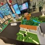 Seimo lankytojų centre pristatomas Vilniaus miesto maketas, sukurtas žmonių su intelekto negalia