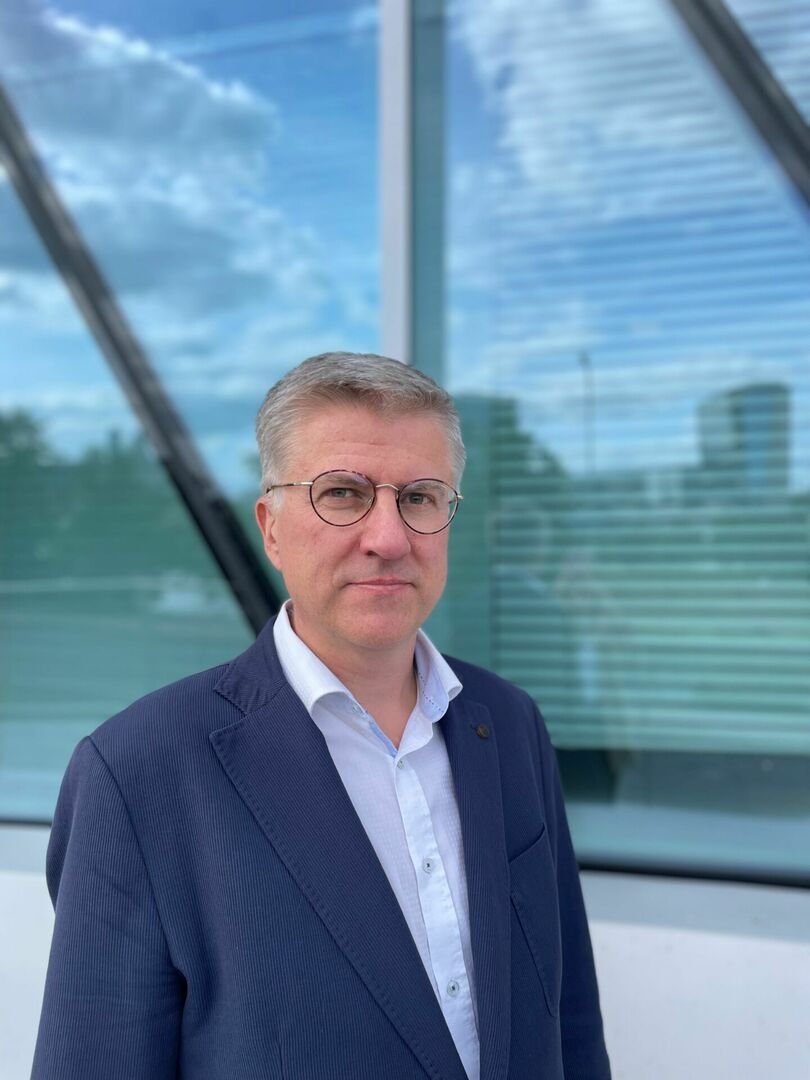 Atsiėmėte sukauptus pinigus? Neskubėkite jų „investuoti“ didelę grąžą siūlantiems veikėjams