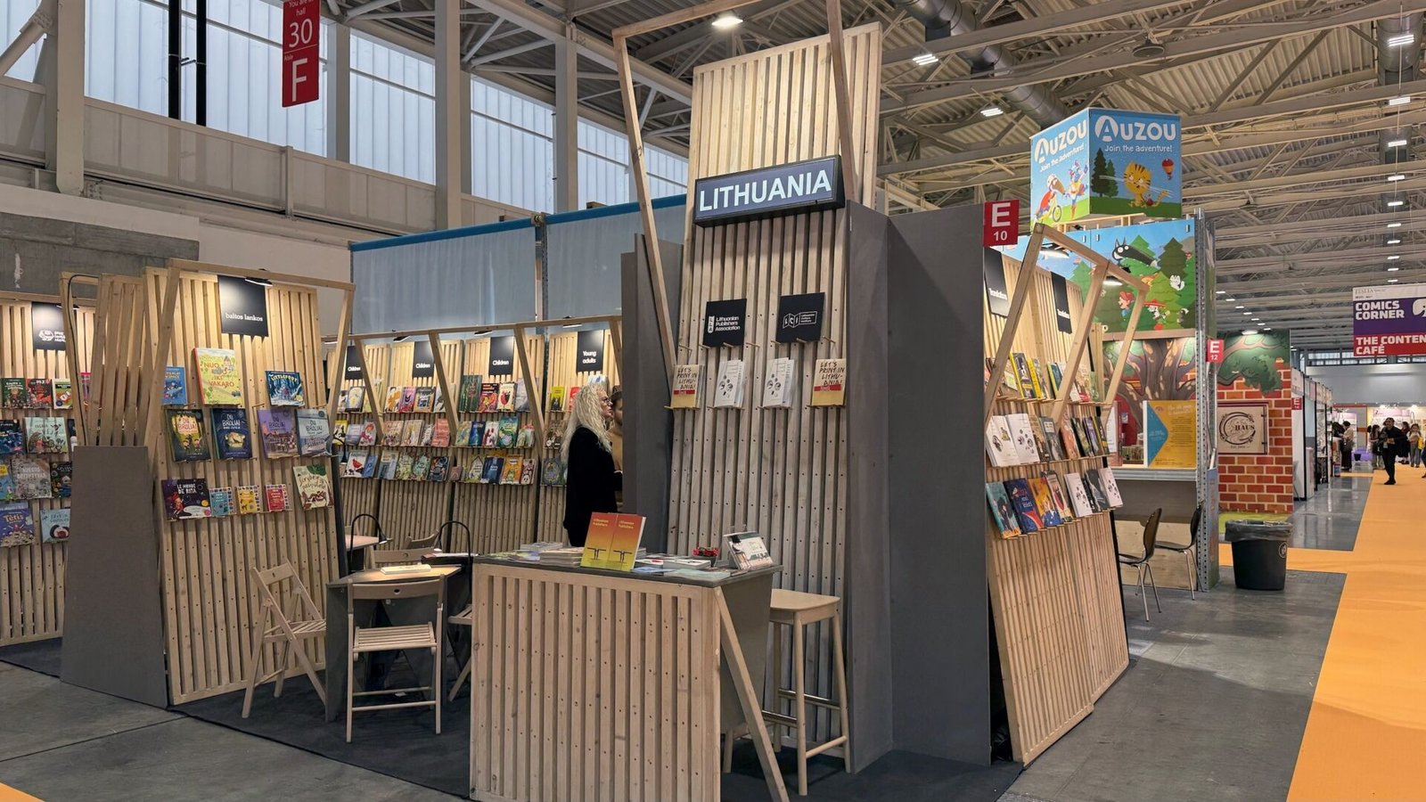 Lietuviai – tarp ryškiausių pasaulinių tendencijų kūrėjų Bolonijos knygų mugėje