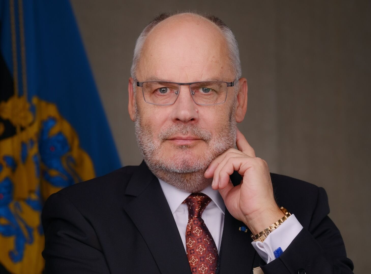 VDU Garbės daktaro regalijų įteikimas Alarui Karisui