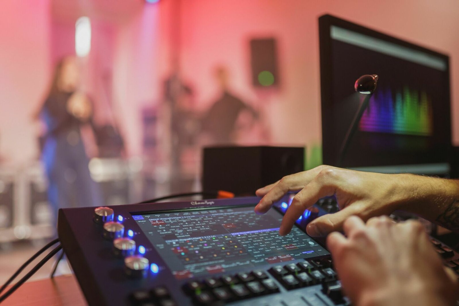 Inovacijos scenoje: kodėl nepakanka tik jas sukurti?