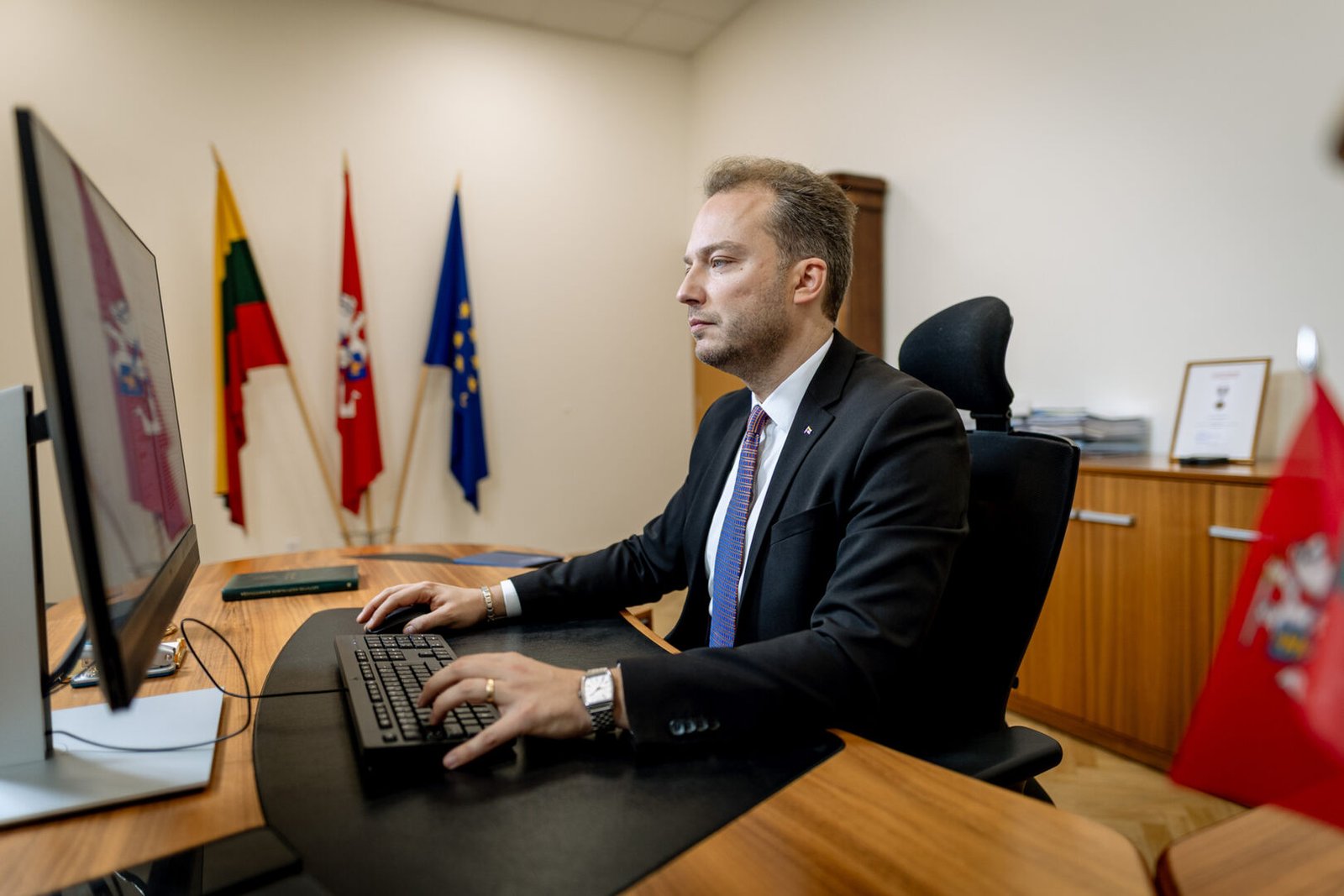 Ministras J. Taminskas ragina ES dėl energetikos krizės skirti paramą transporto sektoriui