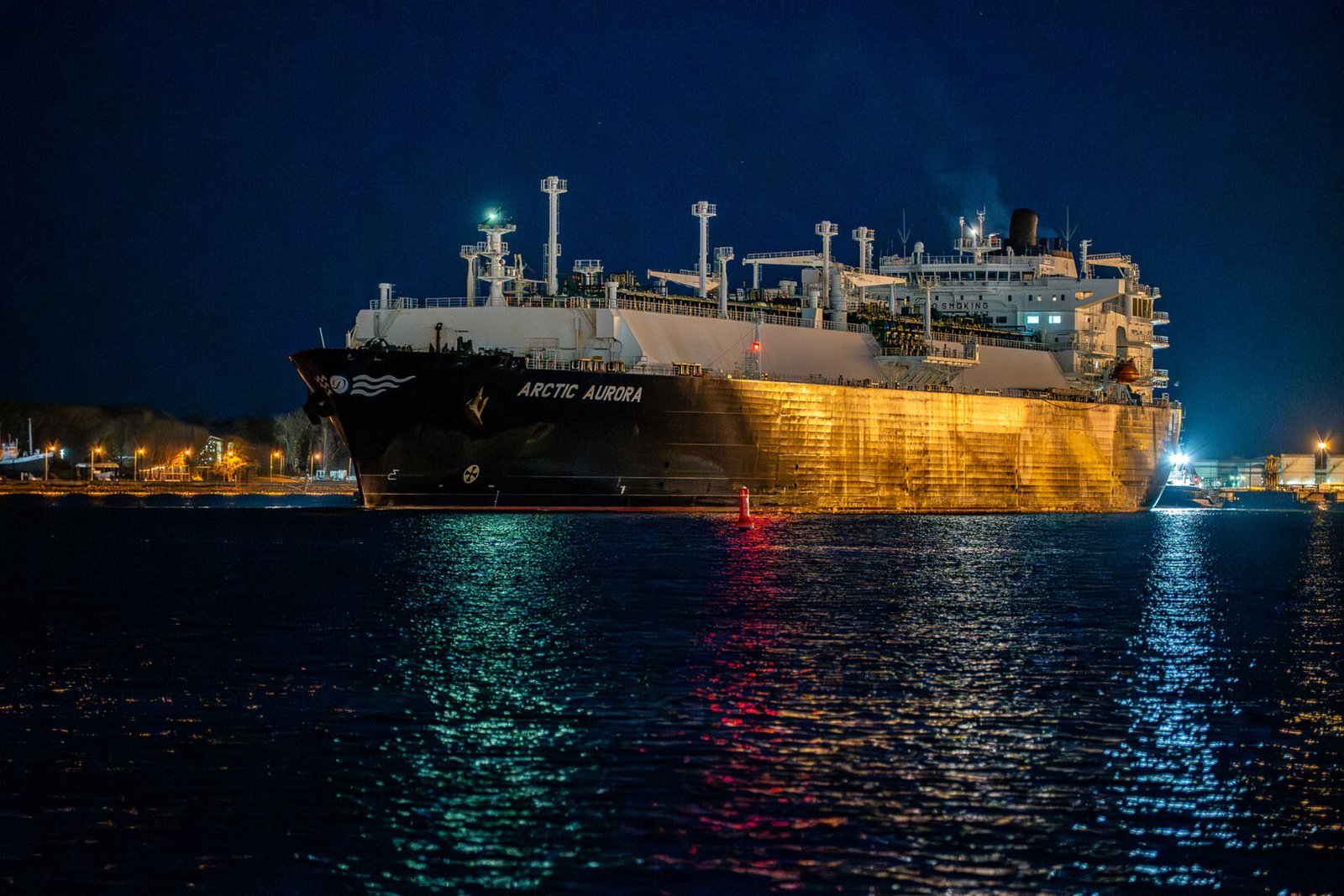 Klaipėdos uostą pasiekė dalis kito šildymo sezono dujų