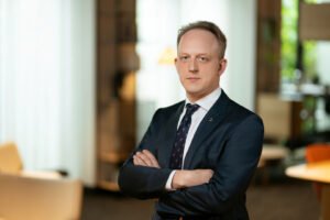 Metai po Konstitucinio Teismo nutarimo: partnerystės pripažįstamos, bet realūs pokyčiai – riboti