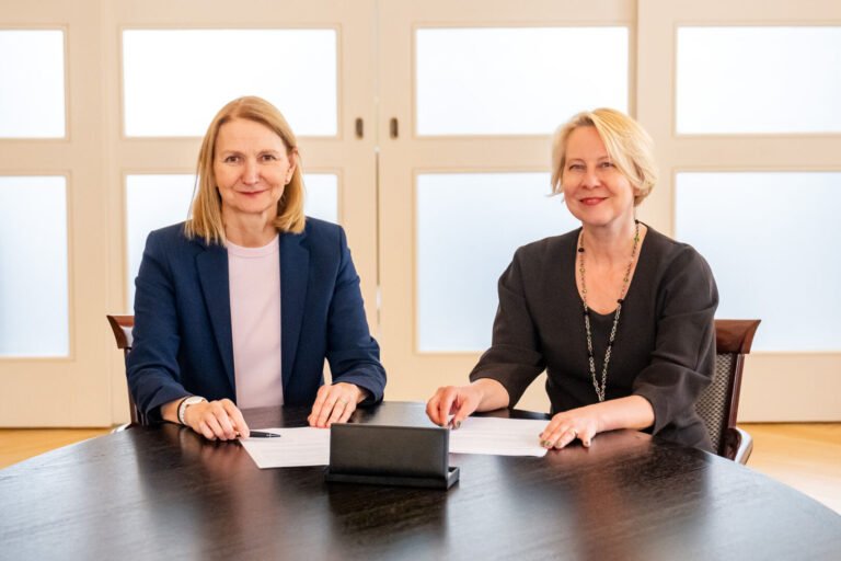 VDU ir LiMA pasirašė bendradarbiavimo memorandumą: stiprins marketingo studijų kokybę
