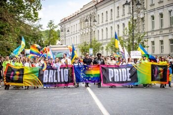„Lithuanian Pride“ eitynėse – atsakas politikams: „Visos šeimos svarbios“ (Atnaujinta)