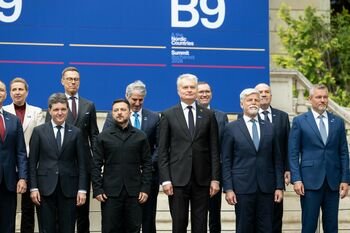 Šalies vadovas Rumunijoje pabrėžė Ukrainos patirties perėmimo svarbą bei poreikį gilinti bendradarbiavimą su Ukraina gynybos inovacijų srityje