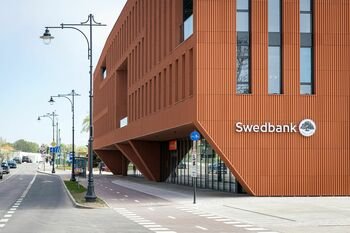 „Swedbank“ Klaipėdoje persikėlė į naujas patalpas „Memelio mieste“