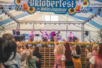Kauno „Oktoberfestas“ vėl traukia minias: rudenį vyksiančioje šventėje rezervuota daugiau nei pusė stalų