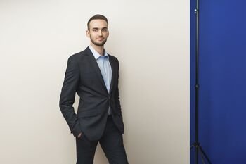 Perkate naudotą automobilį? Teisininkas įspėja, kokios klaidos gali kainuoti brangiai