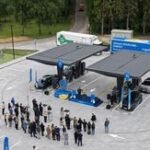 Kelyje Vilnius–Klaipėda atidarytas naujos kartos elektromobilių įkrovimo parkas