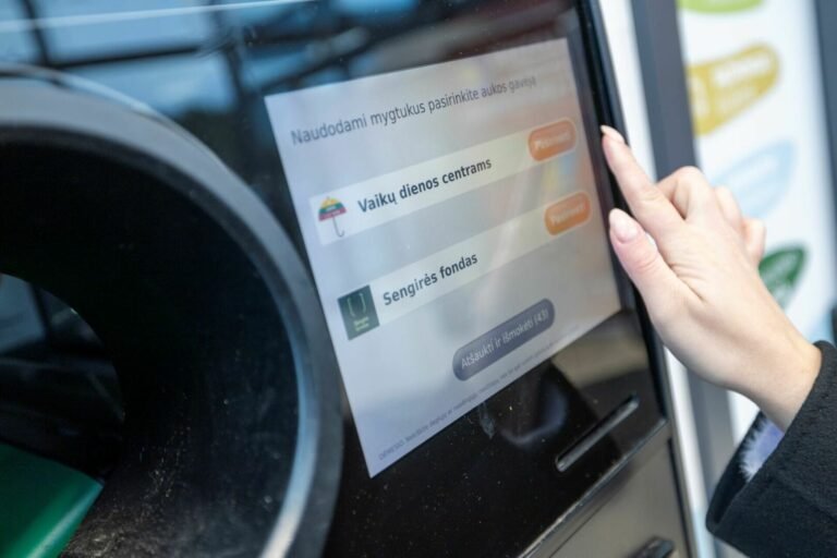 Vaikų dienos proga – „Lidl“ kvietimas nelikti abejingiems primena apie parastą būdą paaukoti dienos centrams