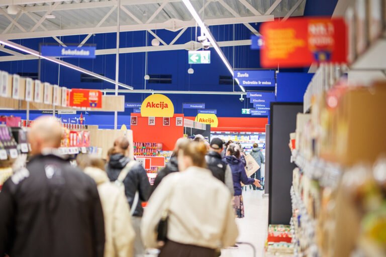 „Lidl“ lentynose gimtadienio proga – istoriškai žemiausia kaina per dešimtmetį: pirkėjai skuba į parduotuves