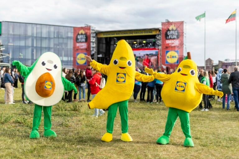 „Lidl“ 10-ojo gimtadienio proga staigmenos Panevėžyje: Senvagėje – nemokamos pramogos ir mėlynos vaišės
