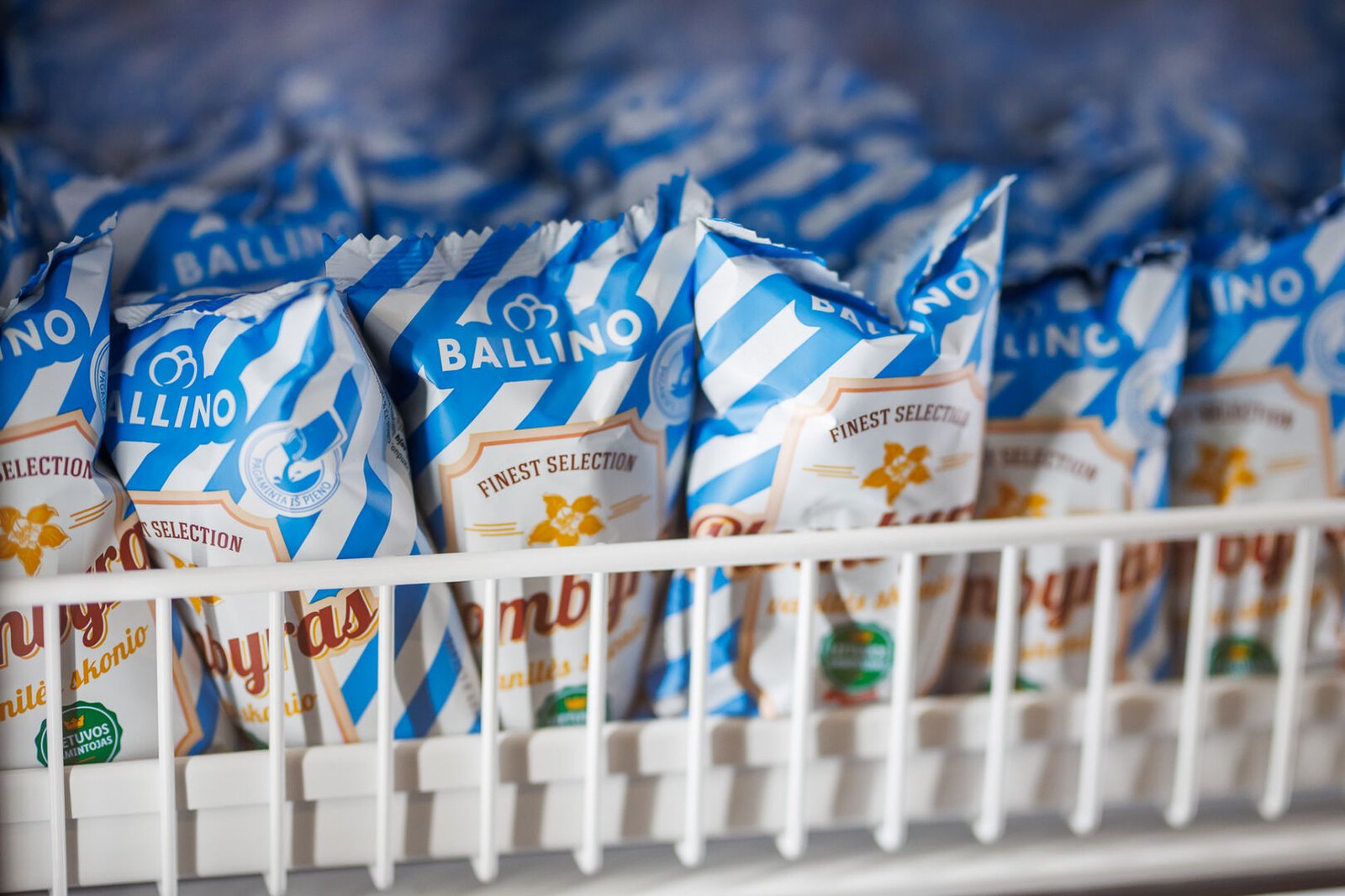 Geriausia dešimtmečio kaina – vėl „Lidl“ lentynose: vaniliniai ledai vos už 0,14 Eur ir dar daugiau prekių už žemą kainą
