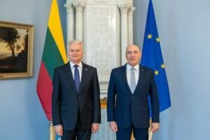 Prezidentas įteikė skiriamuosius raštus Lietuvos nuolatiniam atstovui prie ESBO ir kitų tarptautinių organizacijų Vienoje