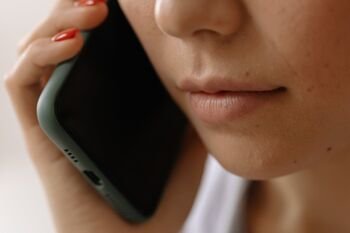 3 dalykai, kurių bankas niekada neprašo telefonu