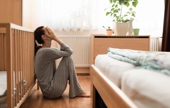 Kai motinystė nedžiugina: atskleidė, kaip atpažinti pogimdyvinę depresiją, ir patarė, kada būtina kreiptis pagalbos