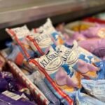 „Maximos“ pirkėjų gerumas 15-ai negalią turinčių vaikų vėl padovanos pasimatymus su delfinais