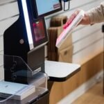 Ekonomikos augimas priklausys nuo to, kaip žmonės priims technologijas: atskleidė, kokie pokyčiai laukia kasose