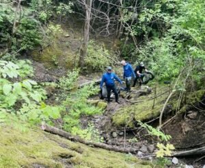 „River Cleanup Lietuva“ akcijos rezultatai – du puspilniai konteineriai ir raštas Vilniaus merui