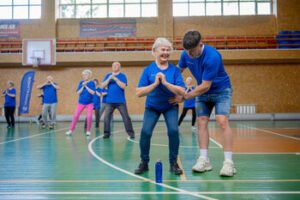 Klaipėdoje startavo antrasis senjorų mankštų sezonas: specialistai griauna mitus apie sportą vyresniame amžiuje