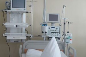 Ligoninėje gydomą angies įkąstą vyrą gydė ir reanimatologai