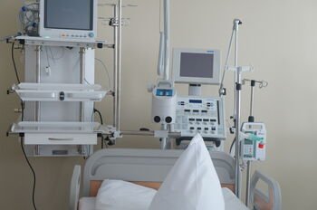 Ligoninėje gydomą angies įkąstą vyrą gydė ir reanimatologai