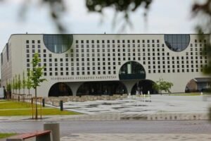 Atnaujinta LSMU Veterinarijos akademijos teritorija atsivėrė universiteto bendruomenei ir Kaunui