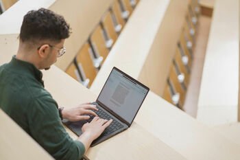 MBA studijos skatina vadovus grįžti į auditorijas: „Patirtis tampa stiprybe tik tada, kai ją nuolat atnaujini“