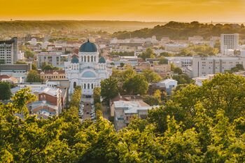 Kaunas turistų akimis: stabiliai aukštas pasitenkinimas ir aiškėjantys lūkesčiai