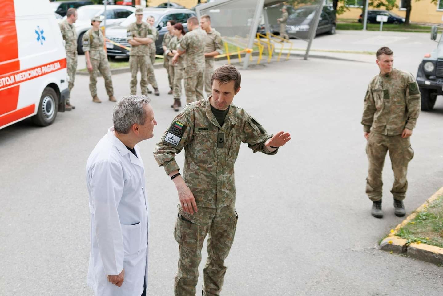 Karo medicinos gydytojas M. Dmitrijevas: sunkiausia būna tada, kai negali padėti visiems iš karto