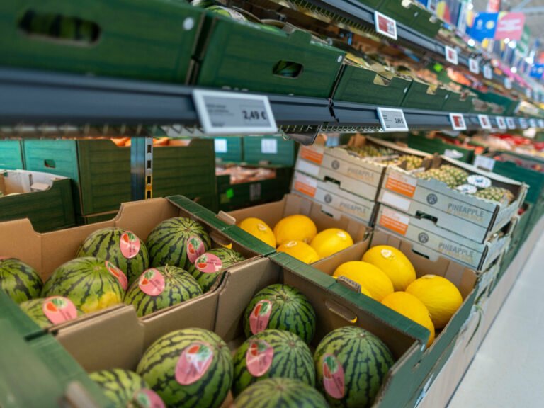 Savaitgalį verta užsukti į „Lidl“ – arbūzai, lašiša ir kiti pasiūlymai už gerą kainą